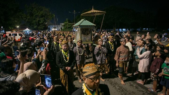 Malam 1 Suro 2025 Jatuh Tanggal Berapa? Ini Jadwal Lengkap dan Tradisi Sakral Jawa