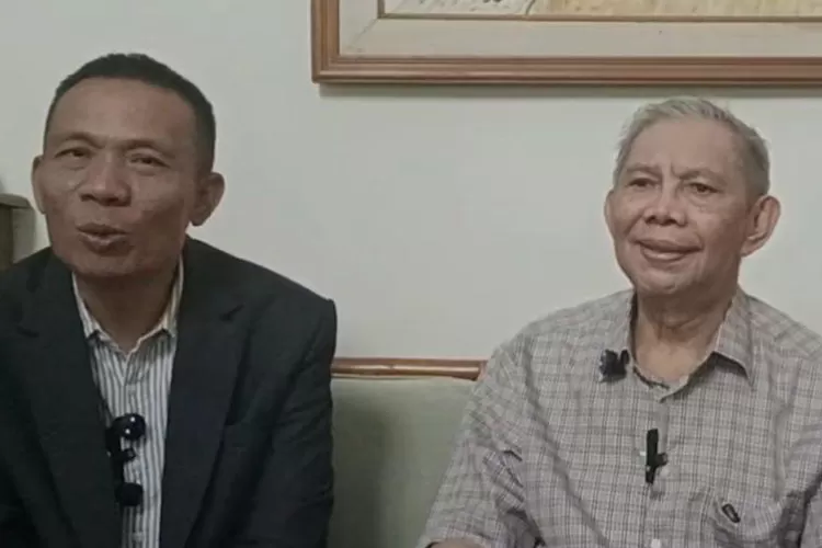 Mantan Rektor UGM, Prof Sofian Effendi menuebut Jokowi tak pernah lulus UGM, tapi langsung minta maaf dan mencabut pernyataannya.