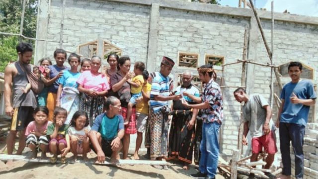 Stefanus Tarsi Amat Lakukan Peduli Kasih di Umat Stasi Kawak