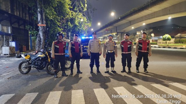 Saat Warga Terlelap, Polisi Menyisir Jalanan: Operasi Cipta Kondisi Jaga Johar Baru Tetap Aman
