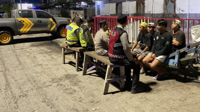 Jaga Jakarta On The Spot di Muara Angke, Polisi Serap Aspirasi ABK dan Perkuat Keamanan