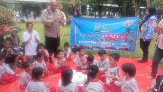 Bhabinkamtibmas Kampung Bali Laksanakan Kegiatan Jaga Jakarta On The Spot Bersama PAUD Kejora di Kebun Binatang Ragunan