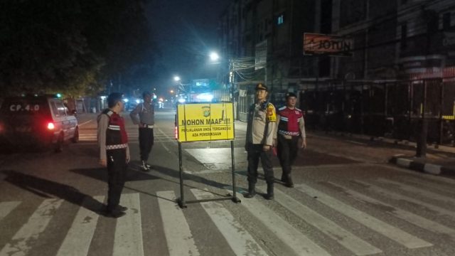 Cegah Curas, Curat dan Curanmor, Polsek Cempaka Putih Gelar Razia Stasioner Tengah Malam