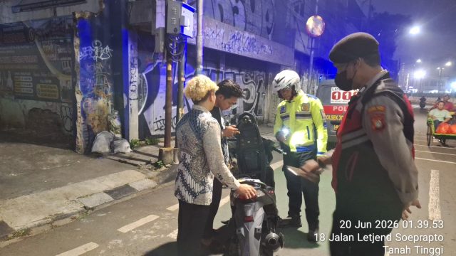 Tak Beri Celah Pelaku Kriminal, Polsek Johar Baru Gelar Operasi Cipta Kondisi Terpadu