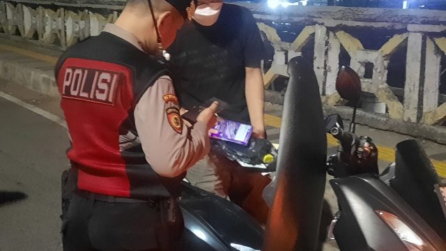 Patroli dan Razia Stasioner Digelar, Polsek Metro Tanah Abang Persempit Ruang Gerak Pelaku Kejahatan