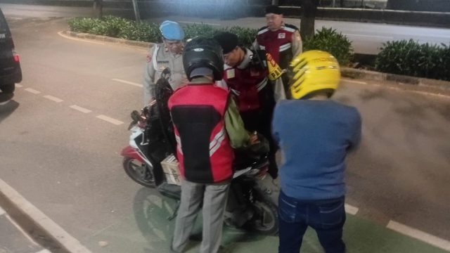 Razia Dini Hari Polsek Cempaka Putih, Polisi Perketat Pengawasan Cegah Kejahatan Jalanan