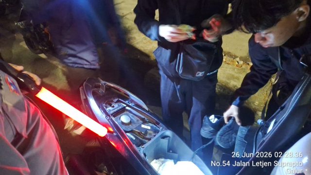 Patroli Dini Hari Polsek Johar Baru Persempit Ruang Gerak Pelaku Kejahatan, Satu Motor Tanpa Dokumen Diamankan
