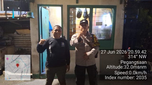 Polisi Perkuat Sinergi dengan Warga, Bhabinkamtibmas Sambangi Satkamling RW 02 Pegangsaan