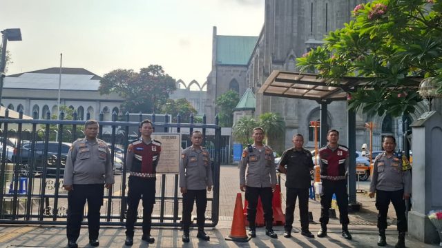 Polri Perkuat Pengamanan Misa Minggu di Gereja Katedral, Pastikan Ibadah Berjalan Aman dan Lancar