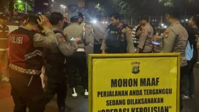 Kekuatan Penuh” 18 Personel Gabungan Gelar Operasi Cipta Kondisi Stasioner di Jl. Gunung Sahari Raya
