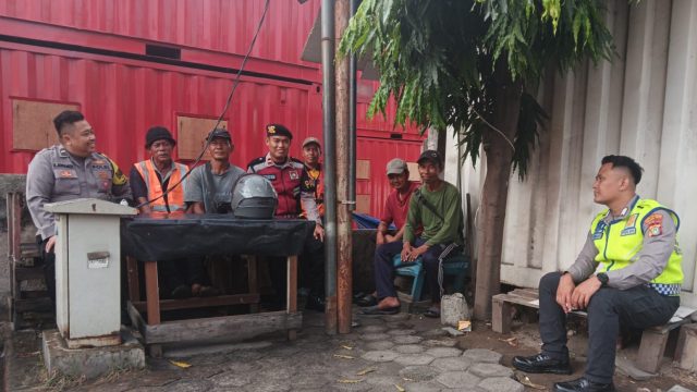 Polsek Kawasan Sunda Kelapa Polres Priok, Perkuat Sinergi dengan Pekerja Pelabuhan melalui Program ‘Jaga Jakarta On The Spot
