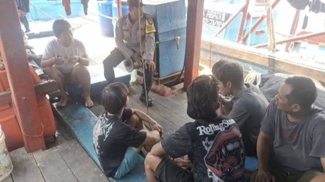 Bhabinkamtibmas Polsek Sunda Kelapa Polres Priok, Tingkatkan Harkamtibmas Melalui Kegiatan DDS di Pelabuhan Muara Angke
