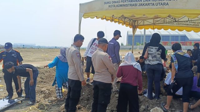 Polisi Antar Jenazah Warga hingga ke TPU Rorotan, Wujud Kepedulian Polres Metro Jakpus