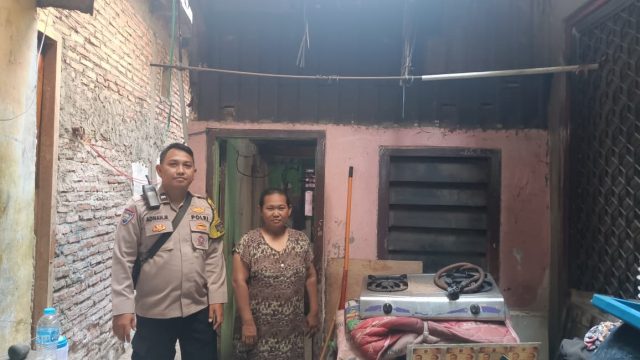 Polri Peduli Bhabinkamtibmas hadir Pantau Progres Bedah Rumah Kemerdekaan untuk Warga Gunung Sahari Utara
